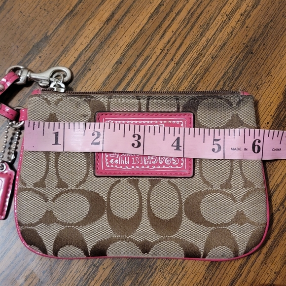 Authentic Coach Poppy Logo Wristlet - Picture 7 of 11